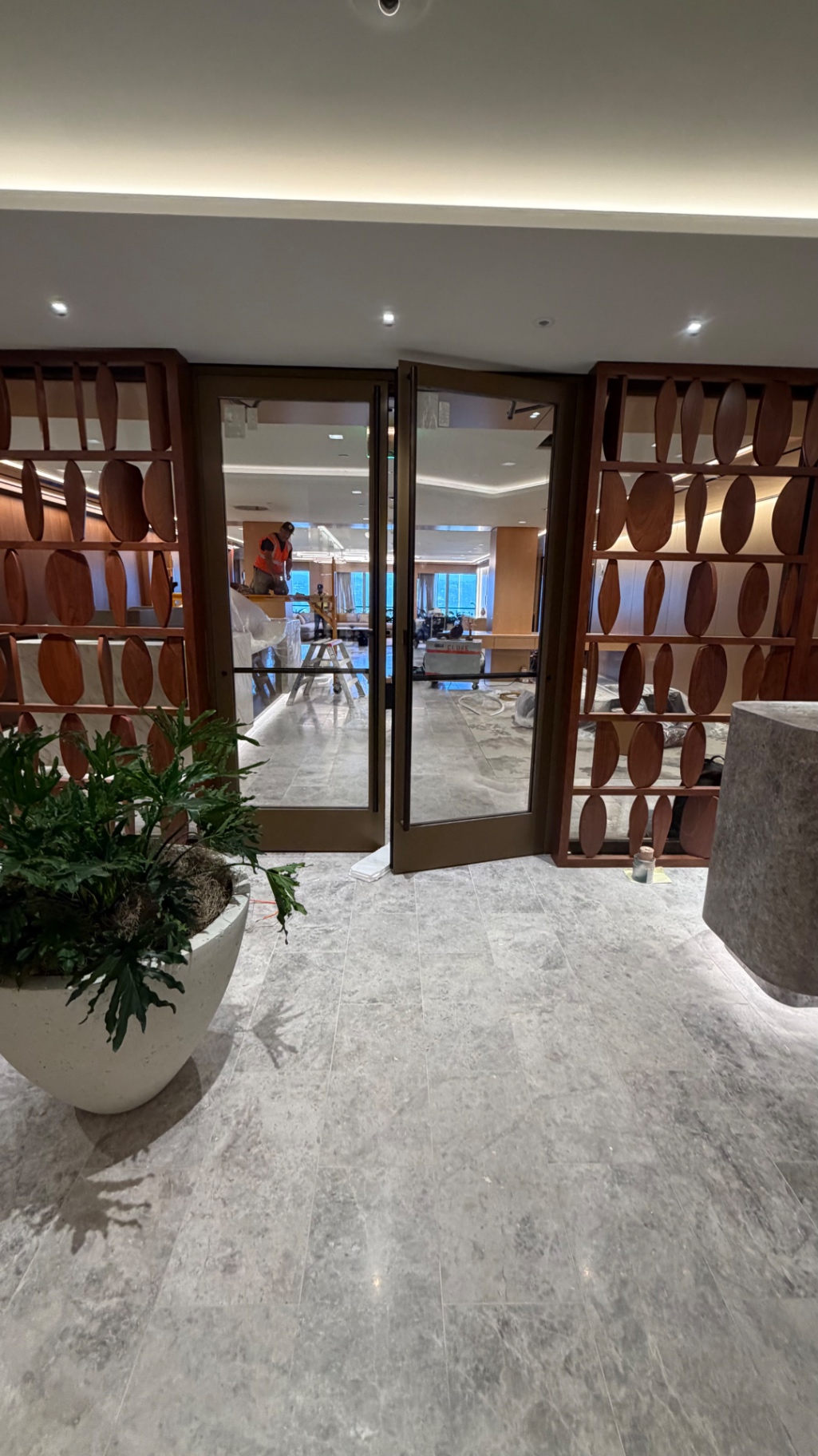 Bronze Screen Entry