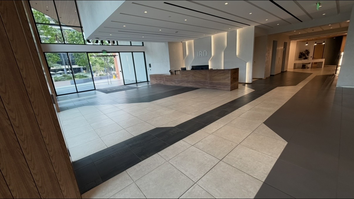 180 Tower — Reception